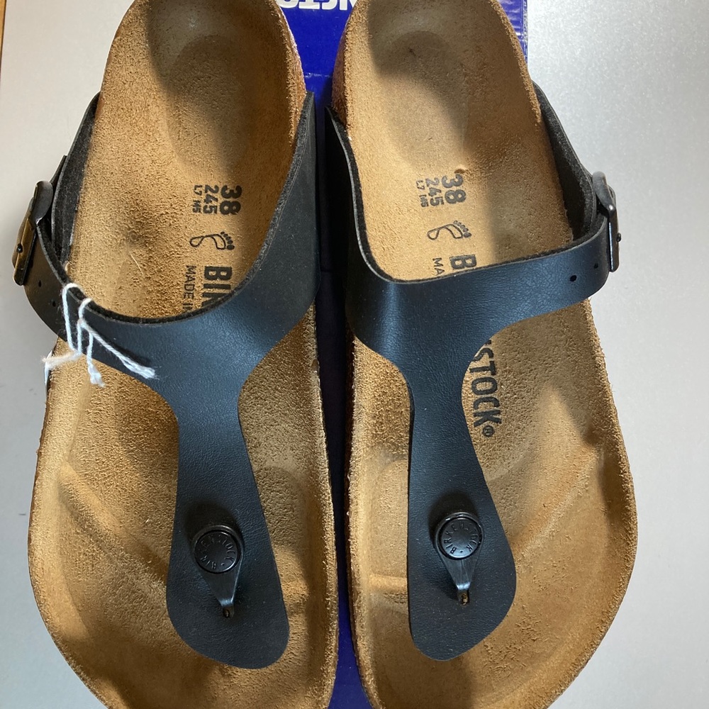 NWT sz 38 black Birkenstock Gizeh sandals